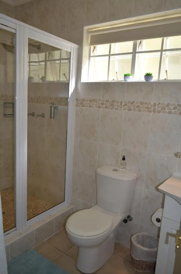 Bed and Breakfast On The Bay Порт-Элизабет Отель типа 
