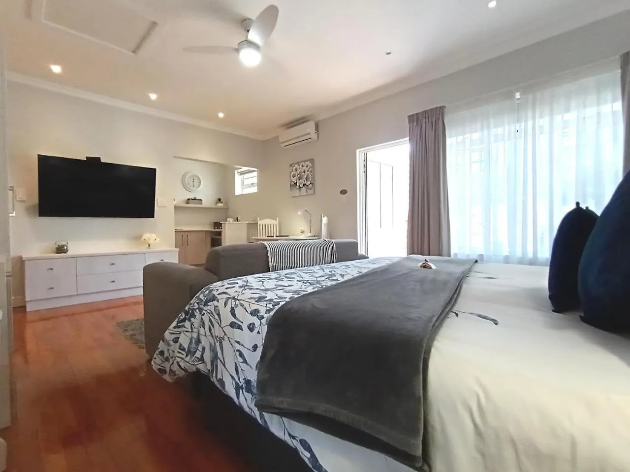 Frühstückspension Bed and Breakfast On The Bay Port Elizabeth