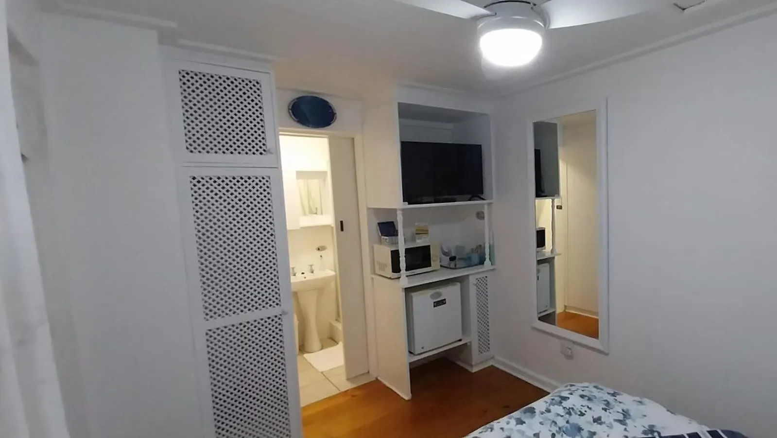 Bed and Breakfast On The Bay Порт-Элизабет 3*,  ЮАР