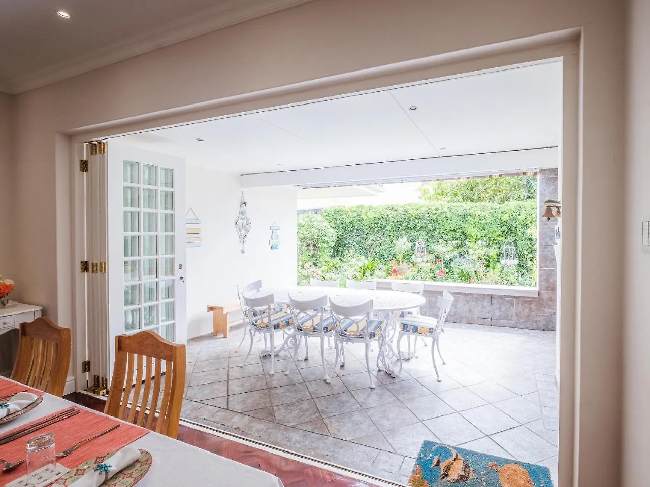 Bed and Breakfast On The Bay Порт-Элизабет