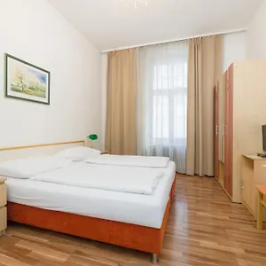 https://pension-votiv.vienna-besthotels.com