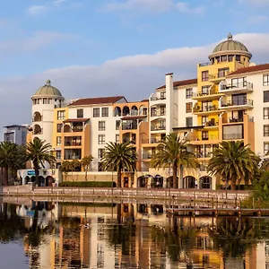 https://protea-hotel-island-club-cape-town.hotels-capetown.com
